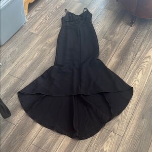 Elegant Black Evening Gown with a train XS